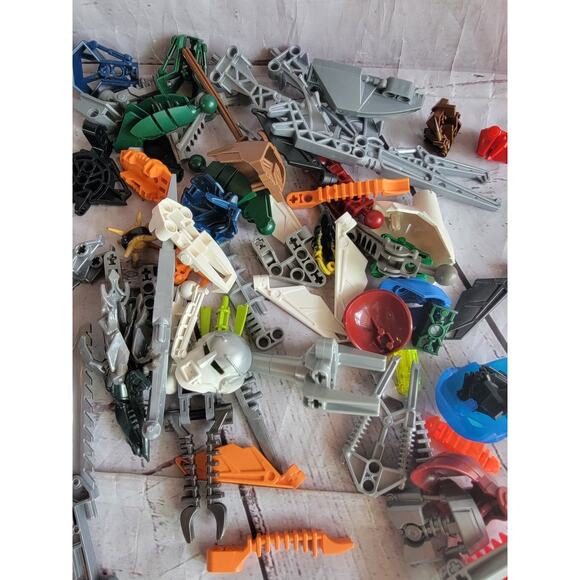 Lego Bionicle Lot Of 62 Parts Pieces Weapons - Picture 6 of 7